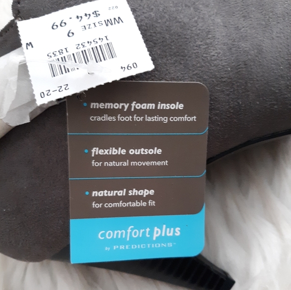 Comfort Plus Predictions Heeled Booties - Picture 8 of 12